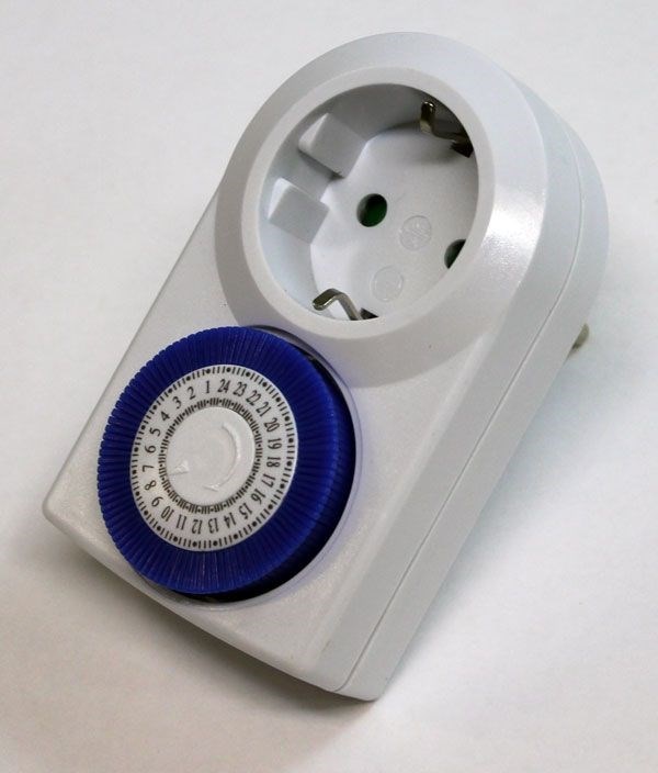 Robiton - таймер суточный электромеханический с заземлением ME-01 - фото 20670