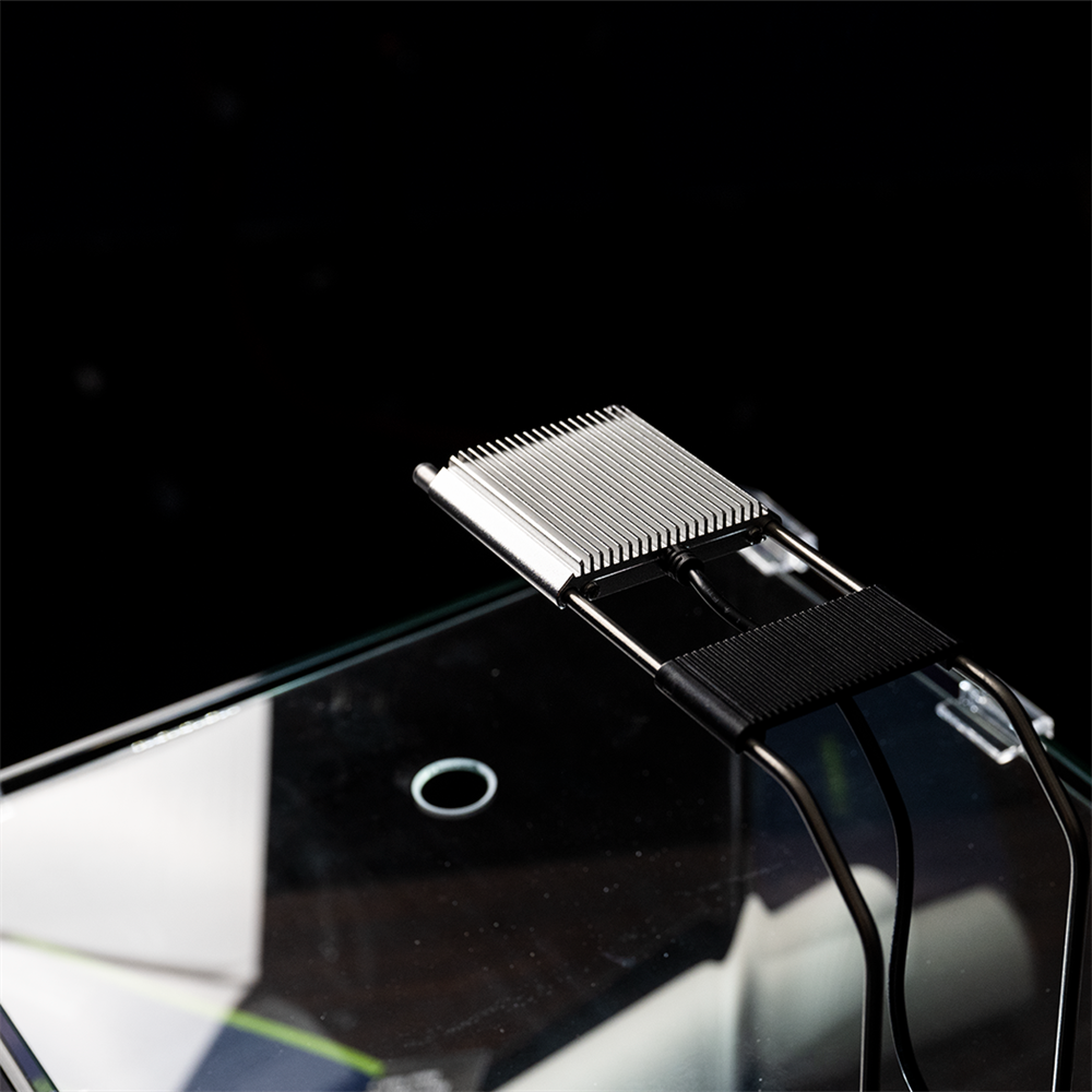 Dennerle Nano Cube Complete Soil 30 литров (в комплекте фильтр, светильник Trocal Power LED 5.0, сойл и термометр), передние углы скруглённые (передняя и боковые стенки из единого стекла) Den-5587 - фото 28940