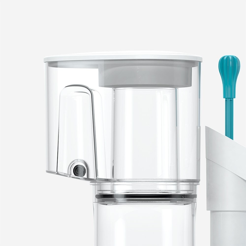 Уникальный дизайн сборной чаши Ударопрочная пластиковая конструкция с литой ручкой и дополнительным сливом обеспечивает универсальность и высокую прочность сборной чаши.