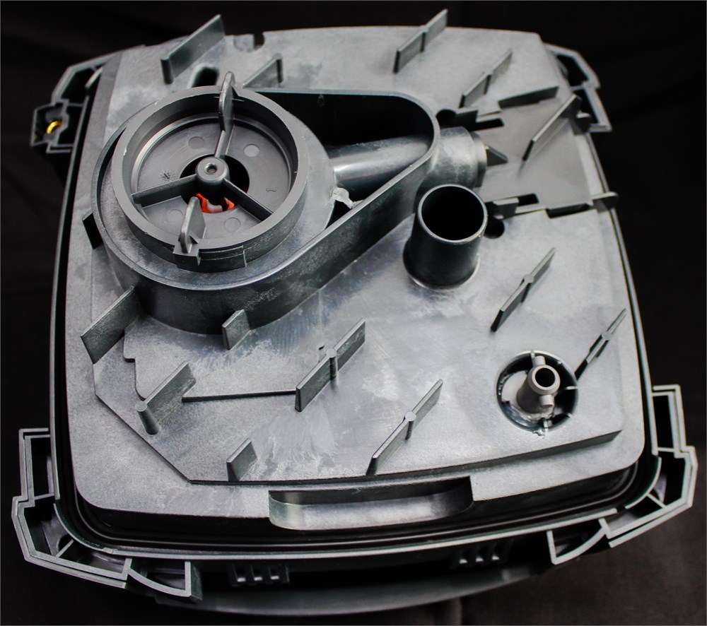 Вид на голову фильтра снизу.