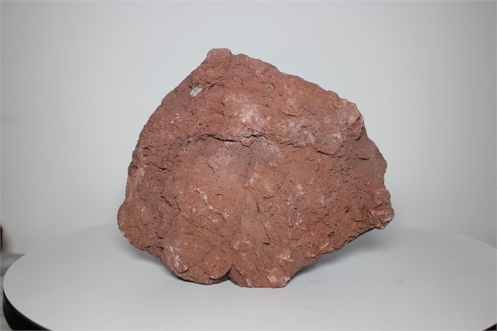 Бурый вулканический камень "L" (22x17x17 см) - пористый камень. На фото - именно тот камень, который вы получите PR-222506-L